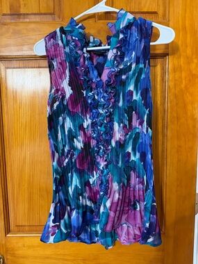 East 5th Ruffled Pleated Floral Sleeveless Top in Blue and Purple